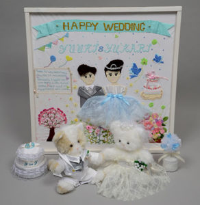 刺繍フレームとぬいぐるみ HAPPY　WEDDING!!