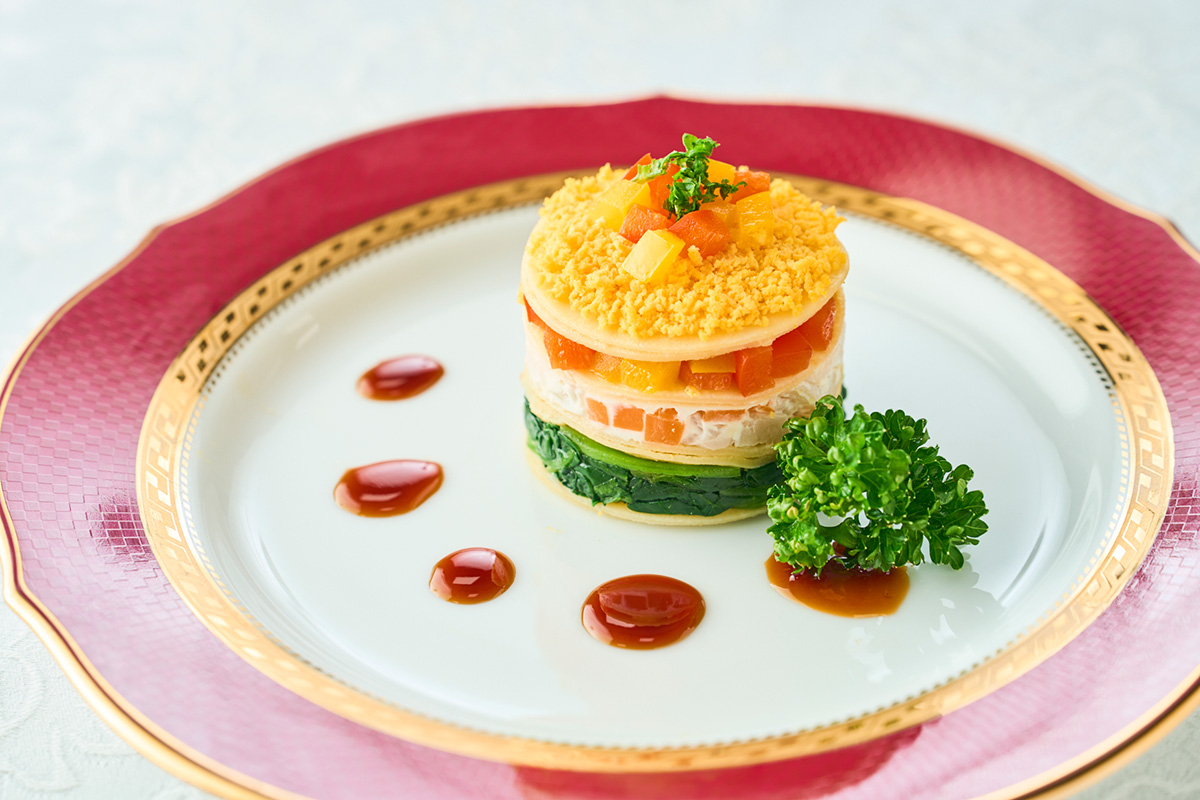 「クレープミルフィーユの前菜仕立て」